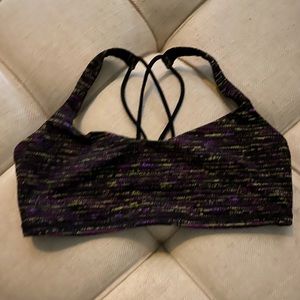 Lululemon Free to Be sports bra